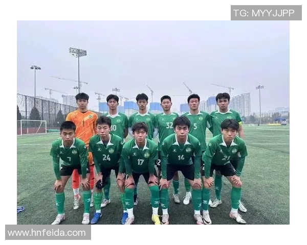 西安足球队以64分稳居总决赛积分榜首位,争夺冠军形势乐观