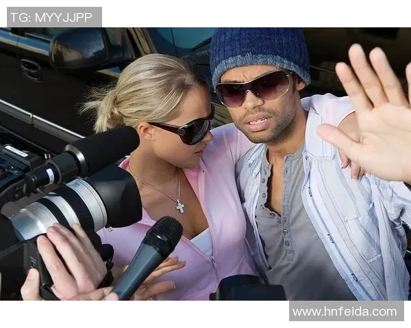 足球明星与狗仔队的追逐战揭秘背后的故事与真相